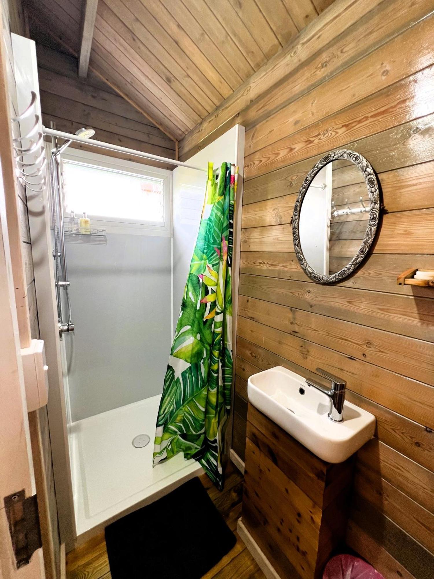 Red Hibiscus Villas Rarotonga Luaran gambar