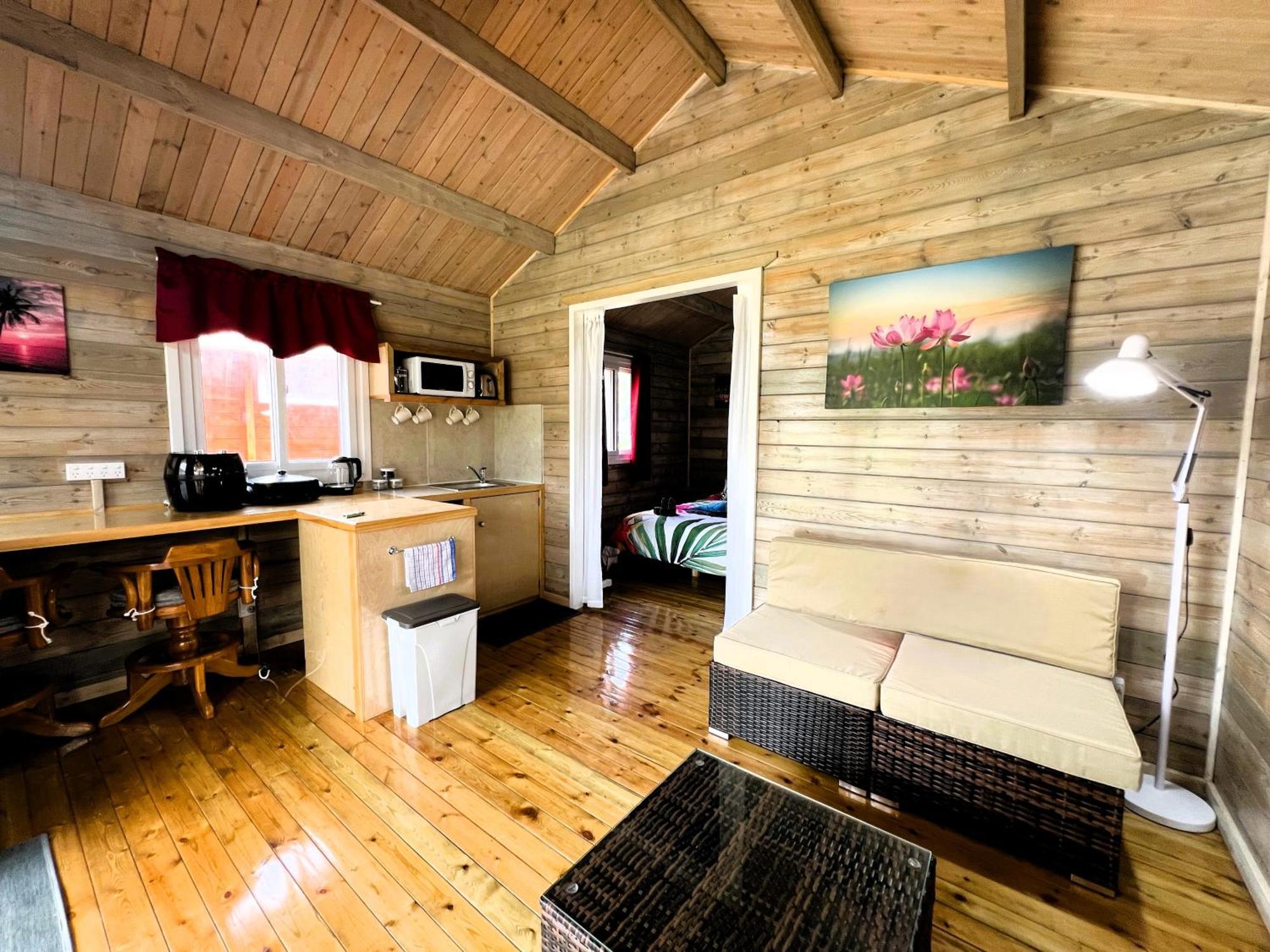Red Hibiscus Villas Rarotonga Luaran gambar